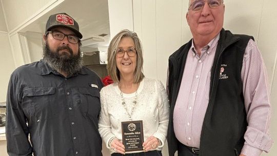 City honors employees at party