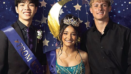 EISD prom Queen and Kings