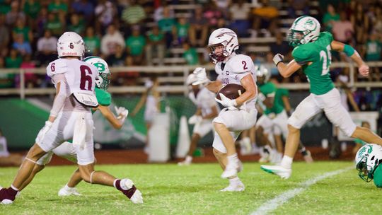 Ganado survives Boling 28-27
