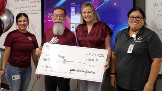 Yahagi receives scholarship grant