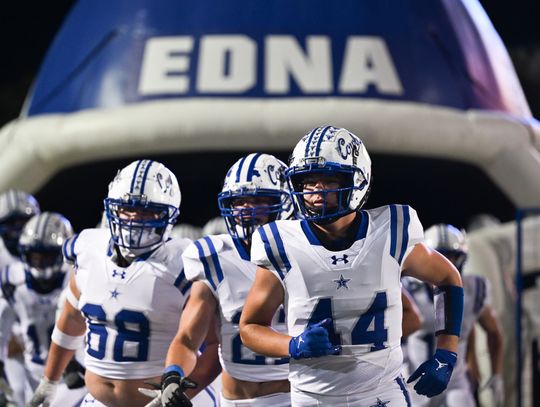 Cowboys fall to Llano in Regional Finals