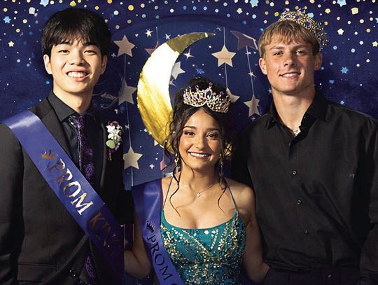 EISD prom Queen and Kings