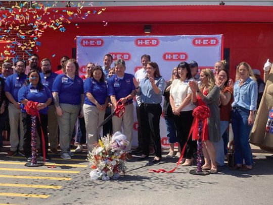 HEB celebrates re-opening after renovations