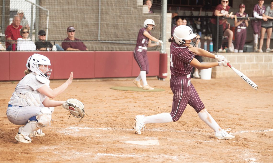 Benavides’s four homer game makes Ganado history