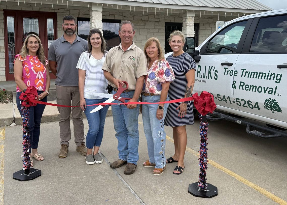 Chamber ribbon cutting for RJK Tree Trimming & Removal Chamber ribbon cutting for RJK Tree Trimming & Removal