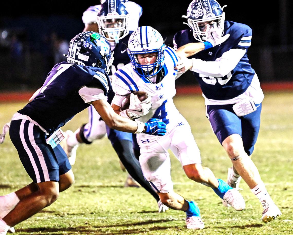 Cowboys defeat Goliad, tie for first in district