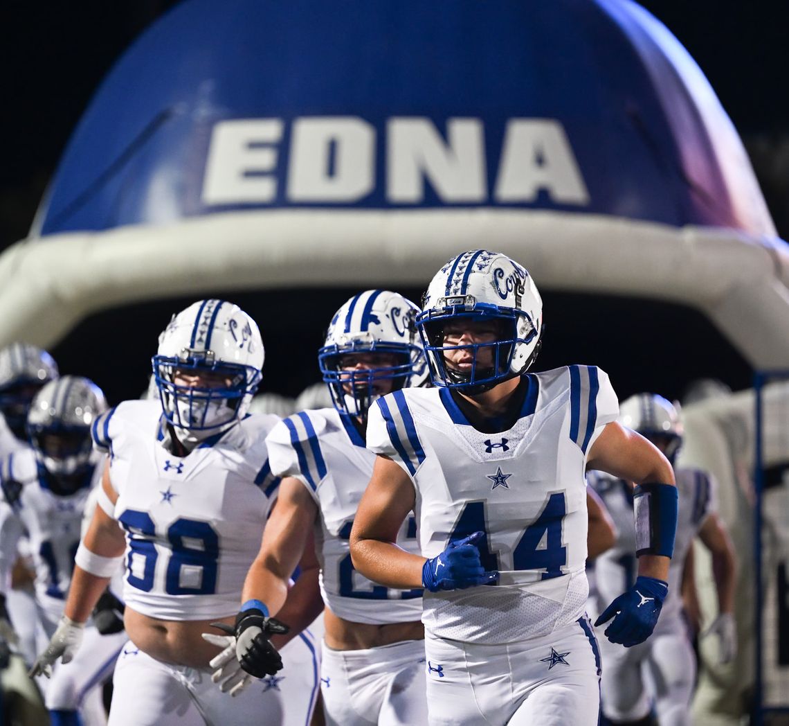 Cowboys fall to Llano in Regional Finals