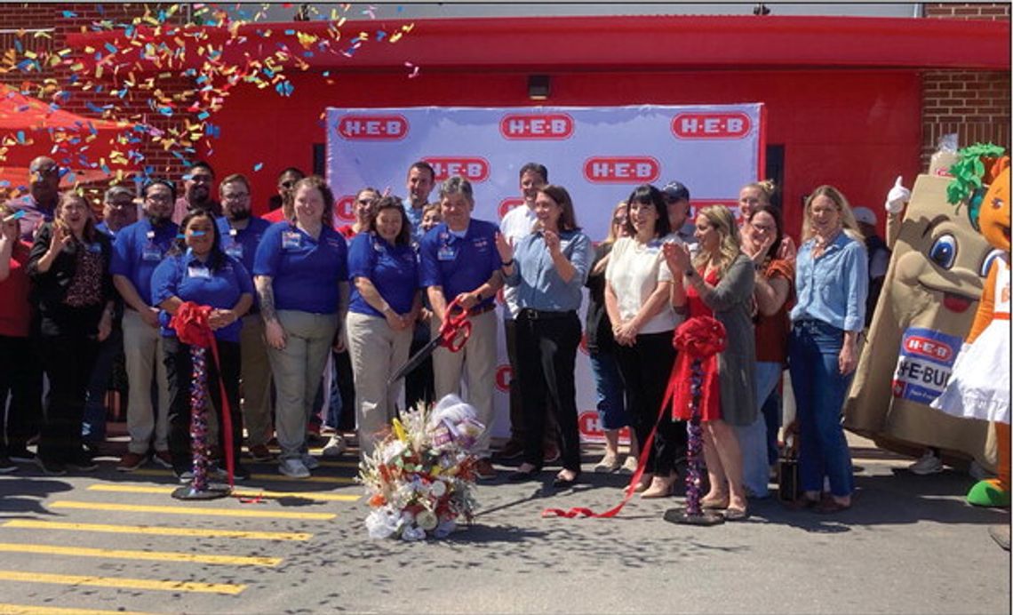 HEB celebrates re-opening after renovations