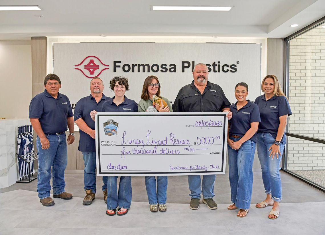 Sportsmen’s Club donates $5,000 Sportsmen’s Club donates $5,000