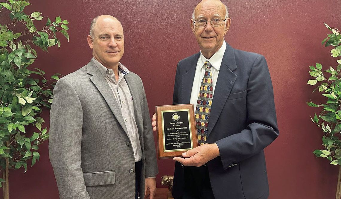 Tomaszewski, students earn top recognitions at American Dairy Science Association meeting